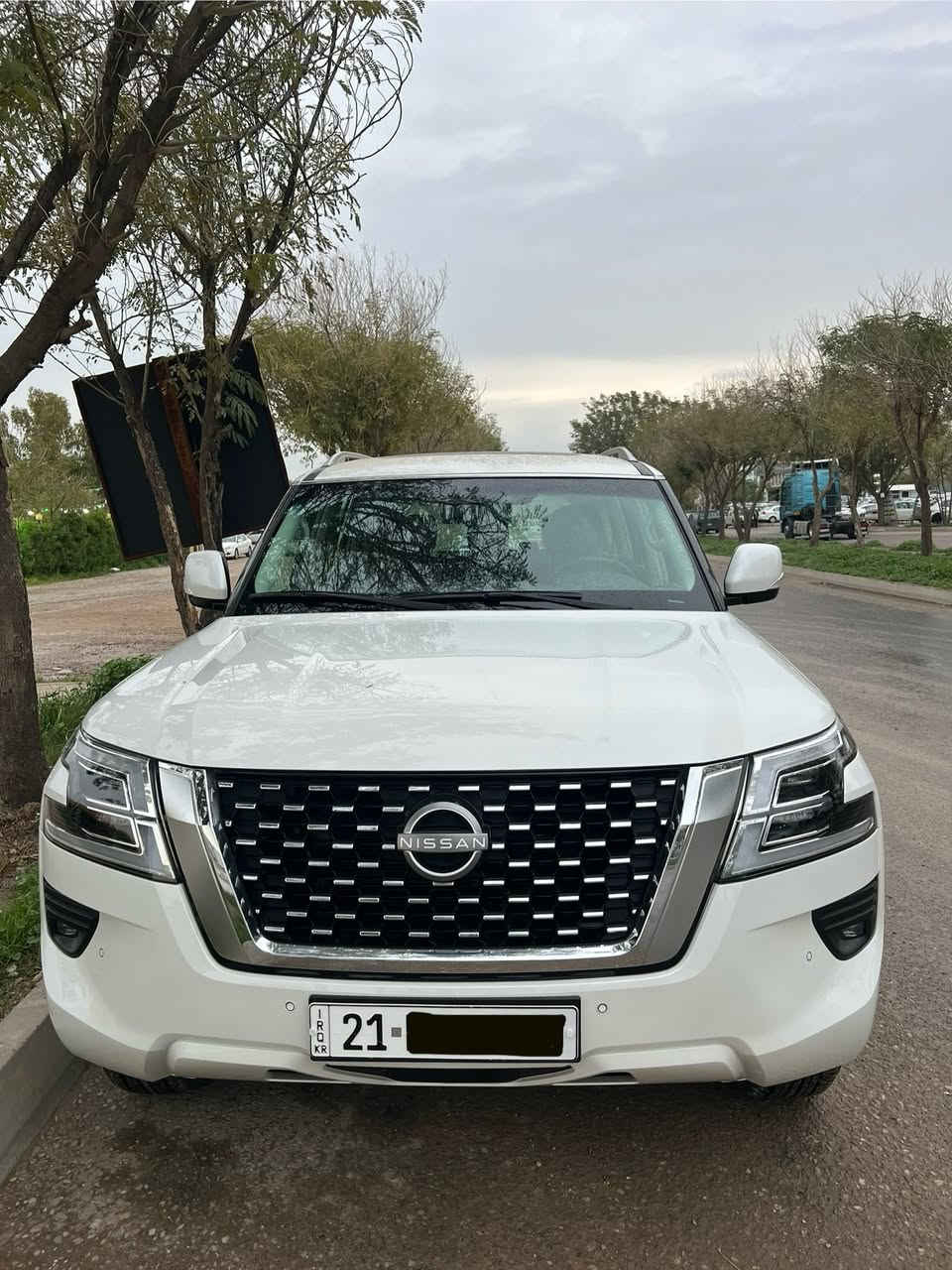 سلام علیکم 
نیسان باترول مودیل ٢٠٢٤
مواسفاتها فول فول   
 ٦ سلندر مکفول کفالە عامە بدون ای شی 
ماشی ٢٦ الف  کیلو
سعر ٤٧٠ $ ورقە  شویە بیە مجال 
رقم موبایل 
***********
