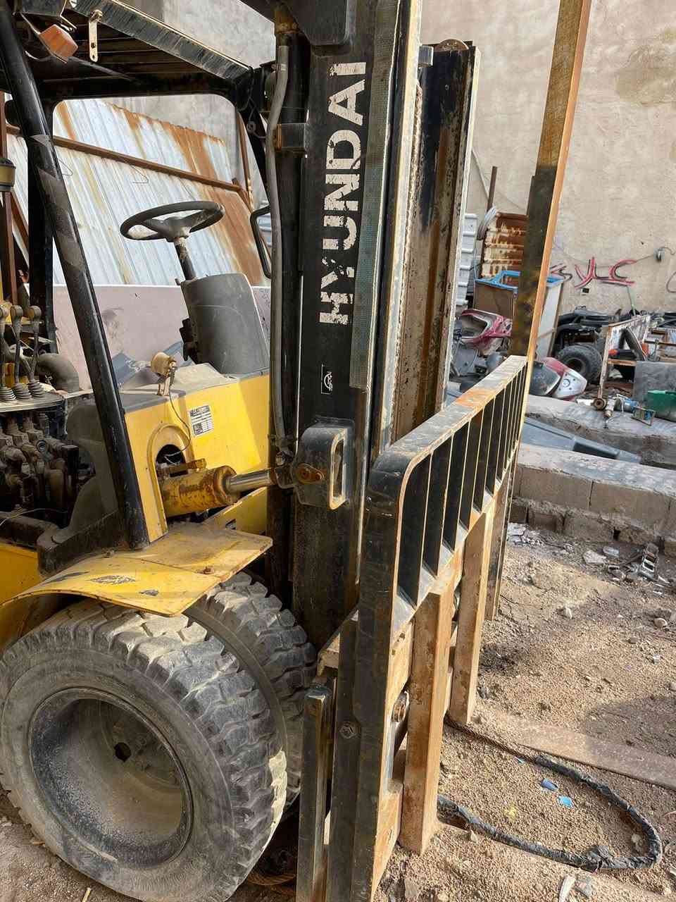 السلام عليكم
رافعه شوكيه 5 طن هونداي 3 حركات مديل 2012 حاله الوكاله جديده جداً تخم تاير رقم بصره تحويل مباشر بيها نقص مضخه هايدروليك وجوز الكير ومروحه المكان البصره الزبير  السعر 70 ورقه. ***********
