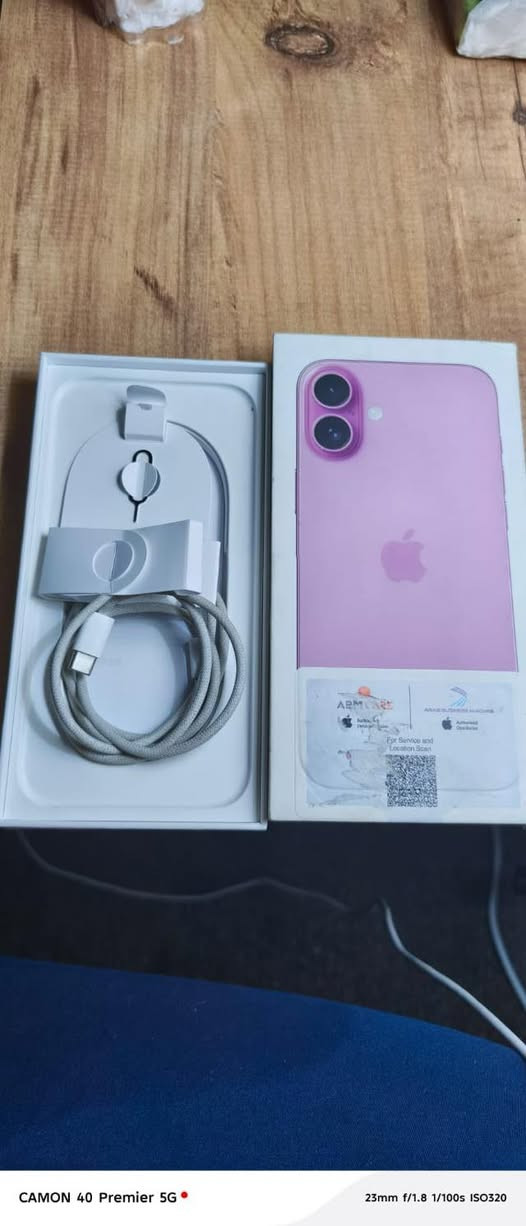 ايفون 16 بلاس ظهر مكسور سعره775 الف للتواصل واتساب ***********
