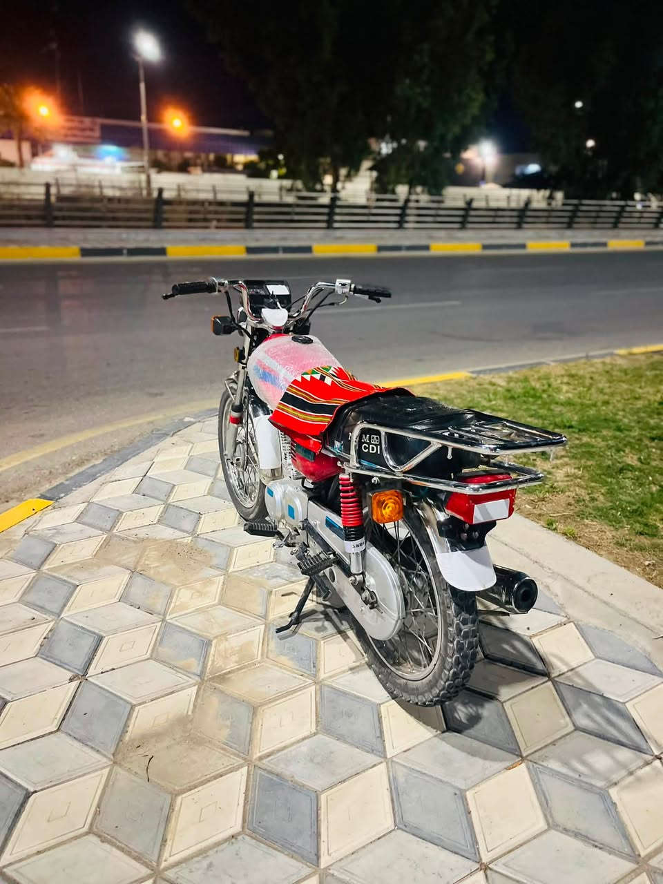 للبيع  موديل ٢٥ --- ***********
