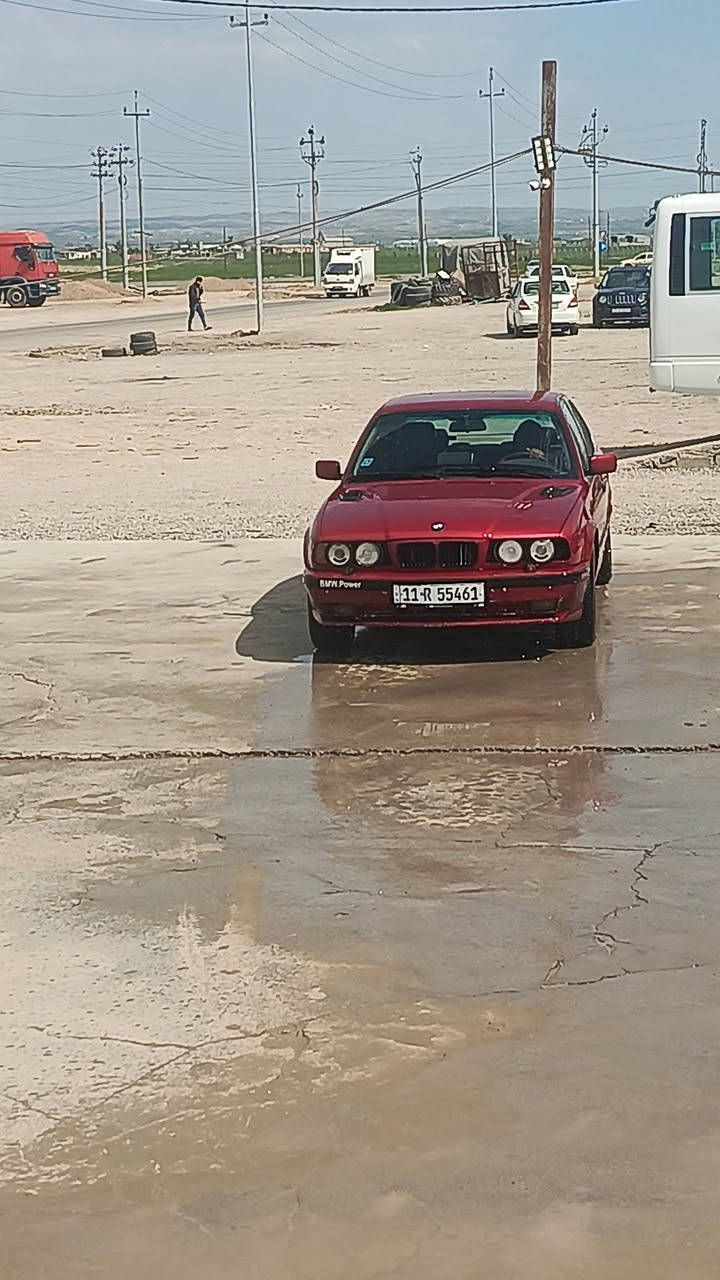 للبيع و مراوس حسب القناعه موديل 92 حجم 525 محرك مسكر كير اوتوماتيك مكان السياره بغداد سبع البور سعرها 50 وبيها مجال خليل**********************
