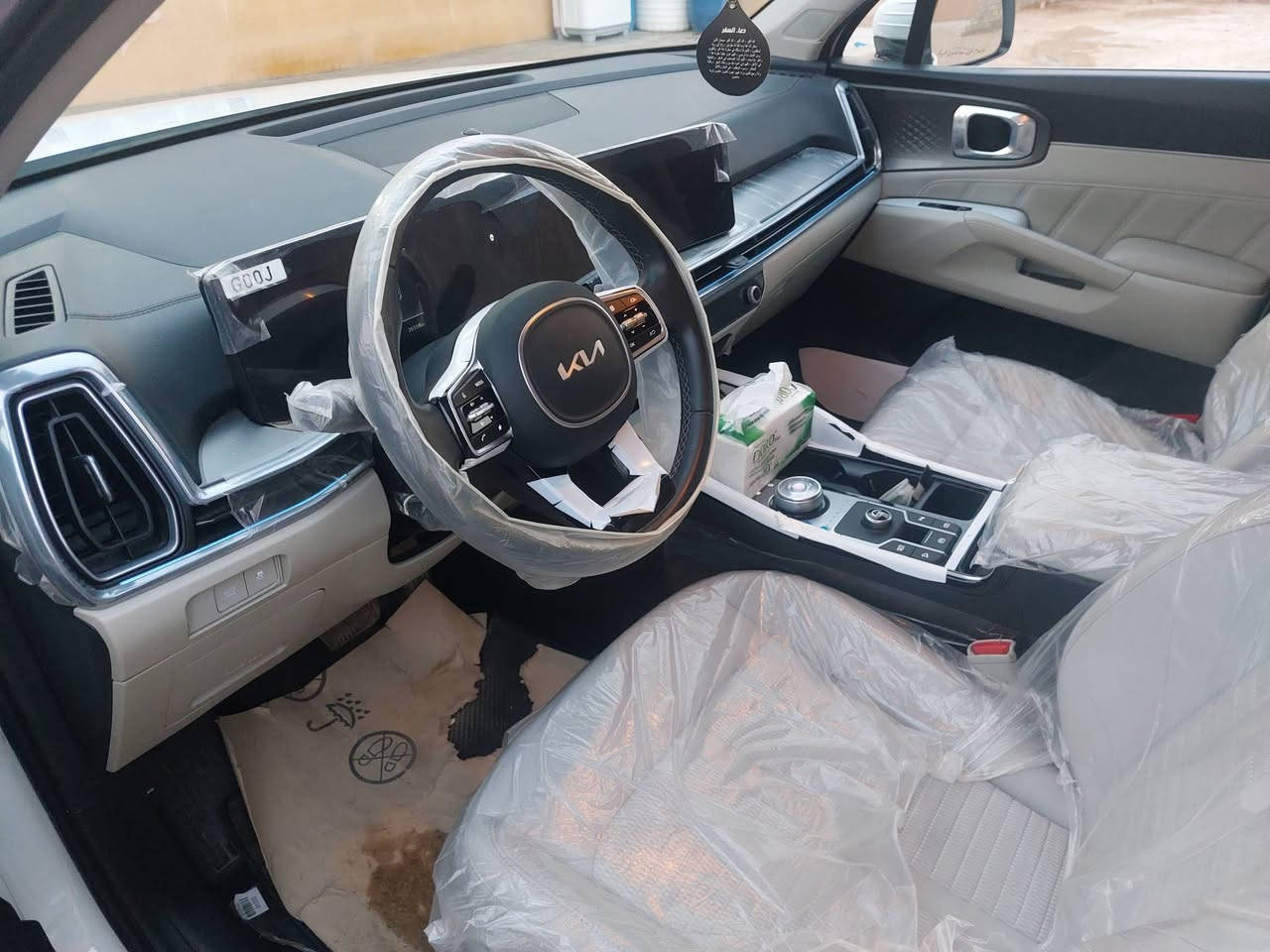 كيا سورنتو 2025 ماشية 28 الف
بحالة الزيرو

ويل حجم 19

رقم سليمانيه دولي 

v6.  3500

مواصفات السيارة

بصمة

قمارة حديد

ويل 19

تشغيل عن بعد 

هاند برك كهرباء

كراسي كهرباء 

صندوك كهرباء

دشبول شاشة متصل 

لايت زنون

Led زنون

بك لايت led

حساس امامي

حساس خلفي

ويل كب كروم  

بردات خلفية

7 راكب

تحكم مقود

درايڤ مود 

اوتو هولد 

شاحن لاسلكي

كير ماوس

تبريد 3 قطع

تحكم شاشة وتبريد لمس 

بلوجكتر زنون

مانع انحدار 

مانع انزلاق

كامرة خلفية

مكان السيارة ديالى بلدروز

للتواصل ***********
