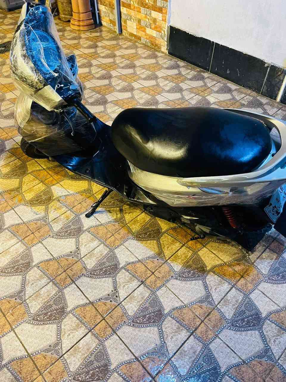 سلام عليكم 
دراجه البيع 
دراجه نضيفه ما مفتوح برغي من محرك 
نكره سلف شغاله 
بيها نواقص فقط 
سعر خاص 
العنوان بابل رقم ‏‪***********‬‏
