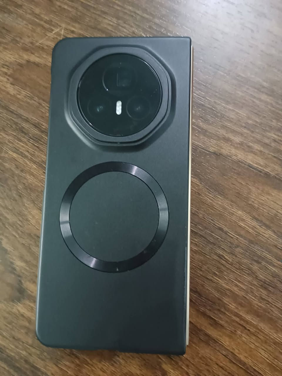 Honor magic v 3 فلاكشب 
هاتف بمواصفات وقوه وكاميرات تتفوق على كل الهواتف الاعتياديه والقابله للطي 
اذكره 512
رام 12 تربو 
اندرويد 16 ويدعم تحديثات ل7 سنوات 
واجهه نظام OS10 القريب من نظام الايفون 
لو جلد برتقالي نظافه 100,, 💯 
كاميرات احترافيه بالتعاون مع استوديوهات هركورت الفرنسية يعني صور من الخيال 
يدعم الذكاء الاصطتاعي 
بطاريه عملاقه 5150 ملي ام
معروض للبيع في كركوك 
السعر ، مليون قابل للتفاوض


**إذا كنت صاحب هذا الإعلان وتريد حذفه لأي سبب، رجاءا أرسل رسالة إلى الدعم الفني**