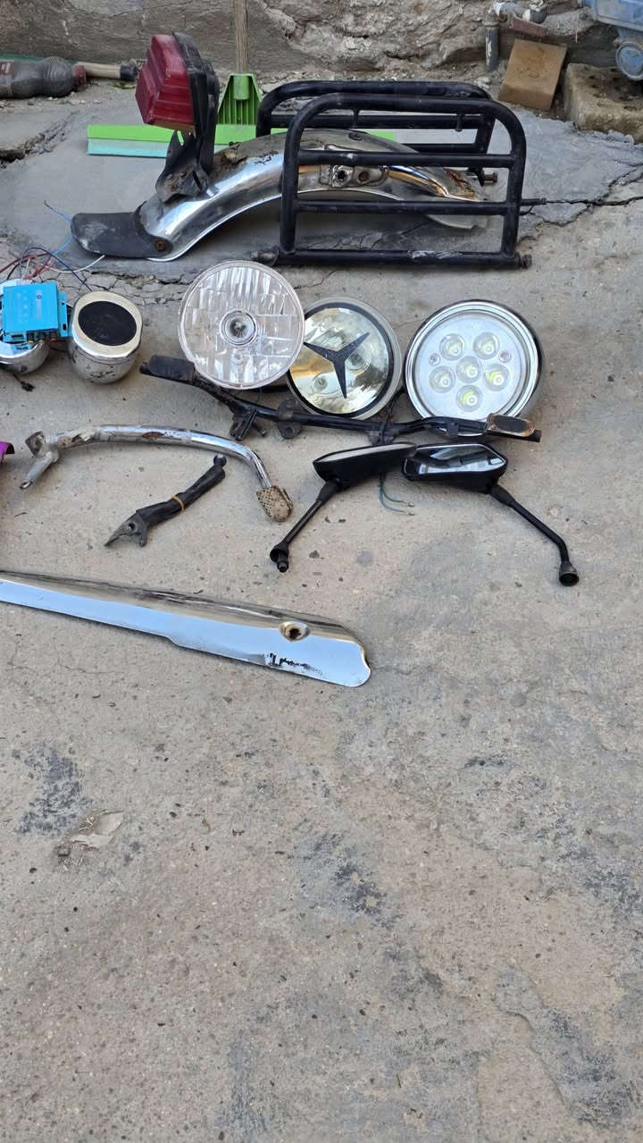 السلام عليكم غراض دراجه للبيع مال دايوان وام بي ثري عدد 4 كلمن وسعره العنوان المسيب


**إذا كنت صاحب هذا الإعلان وتريد حذفه لأي سبب، رجاءا أرسل رسالة إلى الدعم الفني**