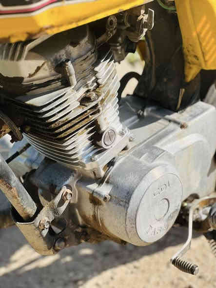 سلام عليكم
دراجه  يراني موديل2011 اوراق كامله مابيها نقص ولا لحيم   550وبيها مجال للشراي
***********
