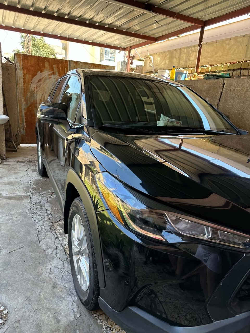 كورلا كروز هايبرد أمريكي
موديل 2023 
الون اسود
الضرر البنيد تبديل فقط
سعر 168 وبيه مجال  ***********
