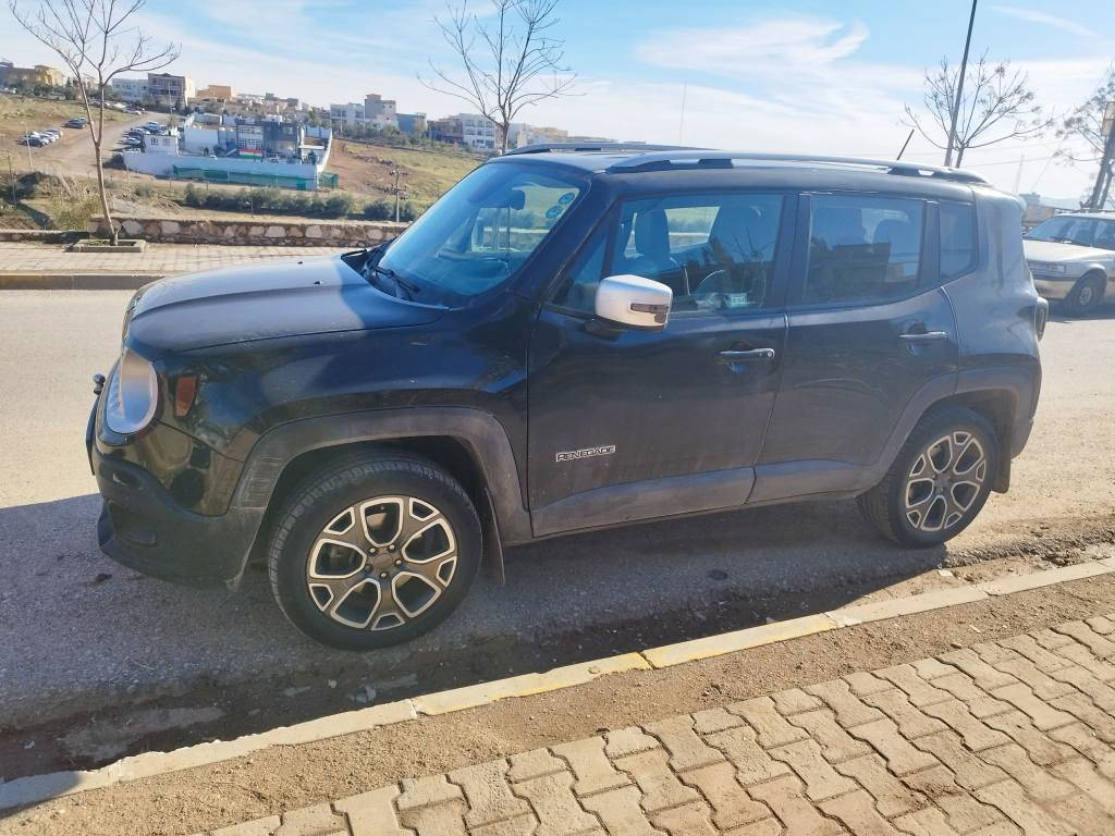 جيب رينكيد 4&4
لون : اسود
موديل : 2017
محرك :24 مرغوب
ماشيه : فقط 81 كيلو متر 
فول موصفات بس بدون سلايت
شاشه و كاميره 
أبواب امامي بصمه صندوق بصمه 
دبل اكسل بريك بصمه
كوشن جلد و كهربايي و هيتر و سوكان هيتر 
تحديد السرعه فول تحكم استرن سياره على وضع الشريكة سياره  بجم امامي و خلفي كبس ارباكات برده طاك بنسبة صبغ بس باب سايق و دنكات امامي بدون دواخل شرط و شويه مكانات صبغ
سعر بلاش 95 و مجال
گێڕ و محرك و دبل اكسل شرط
عنوان :عقره
موبايل :*********** اكر, نينوى
