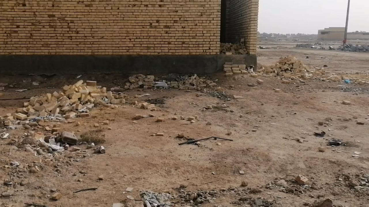 السلام عليكم ورحمة الله وبركاته
قطعه للبيع الموقع حي الفداء  نهاية شارع ابو لبنان
خلف الواقعه طابو المساحه 100م امامي
الاستفسار الاتصال على الرقم ***********
