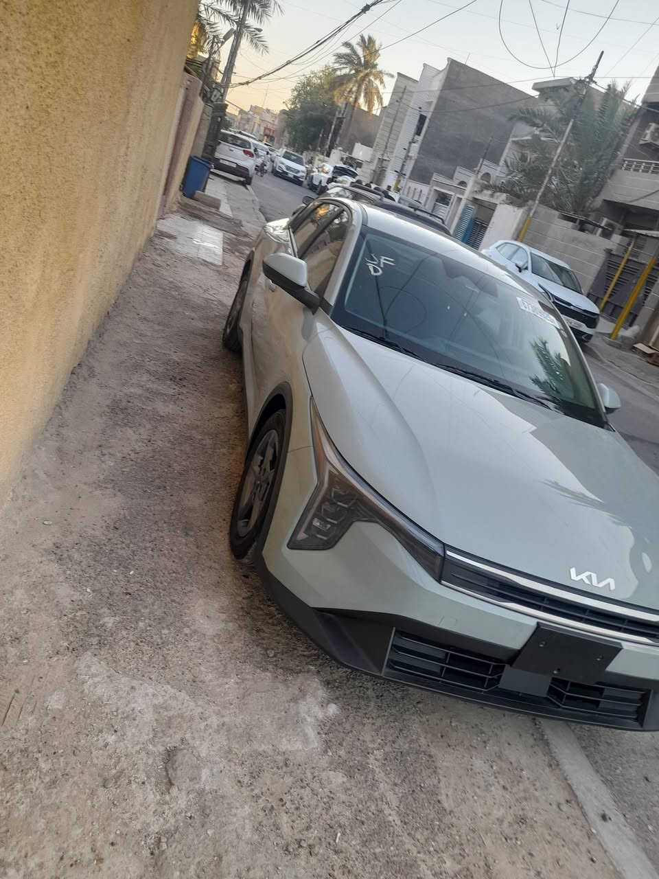 السلام عليكم 
سياره k4 البيع فقط بدون امراوس 
كلشي موظح عدكم  داخل بالفيديو 
الاتصل ع هذا الرقم 
***********
