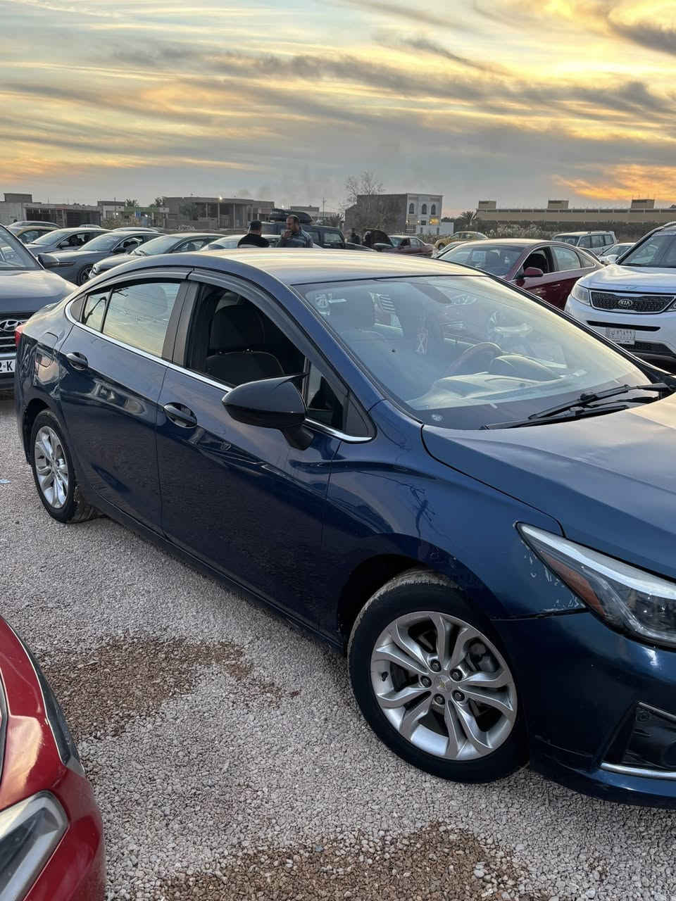 السلام عليكم 
شوفرليت كروز 2019 
بيه حادث الجاملغ الخلفي بامريكه وعندي انضربت ربع جاملغ الامامي 
وياه صدر امامي كامل بعده بل باكيت
رقم بغداد 
مكان السياره الفلوجه سعره 105 وبيه مجال
***********
