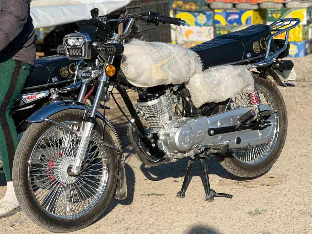 السلام عليكم شباب دراجه موديل ٢٥ زيرو جديده ابيعلك جوه سعر المعررض لجنايه فقط لون اسود🖤اي استفسار علرقم *********** مكاني ديالى بعقوبه الصناعه الثالثه
