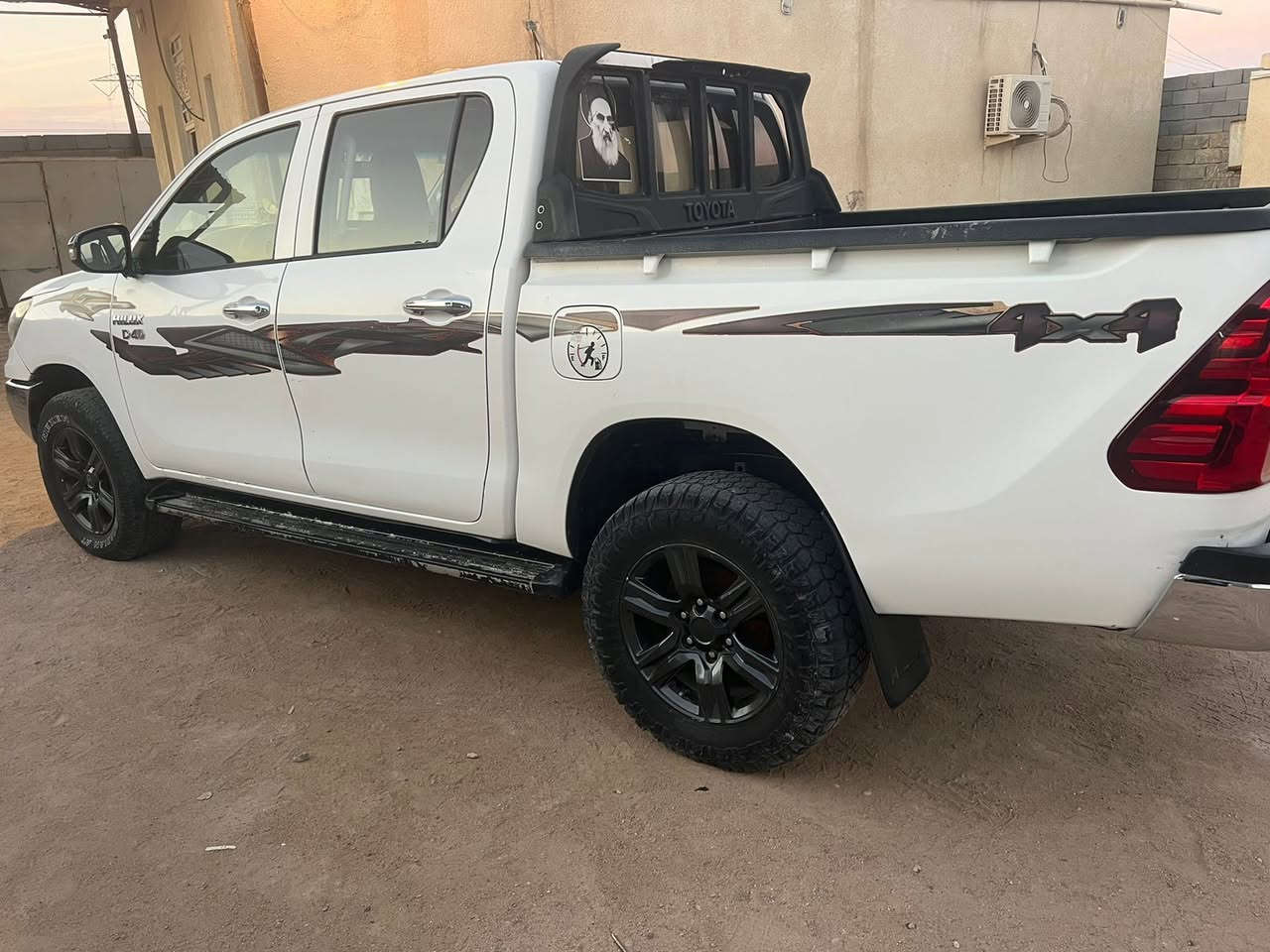 هايلوكس كاز ٢٠١٨ رقم سليمانيه كفاله عامه السعر ١٨٥وبيها مجال رقمي *********** مكاني البصرة
