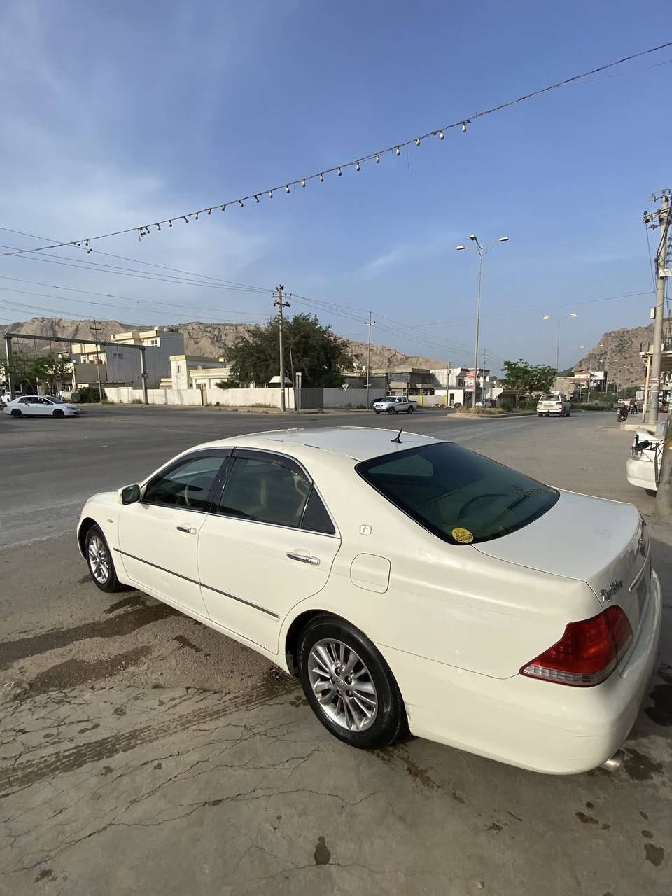 شاهانە مووس گەورە بەگەورە182
بئ بویاخ بەس شوین موسی بویاخە
ناو زەرد
مودئل 2005
سئ دووکمە
پەردە
شاشەو کامیرا
حاسە
بئ دەعمو لیدراو
کامل جایز بئ تەقەو رەقە
مەجموعە سوکان لیگزز
پارەی براوەیەک سیعری خوار هەمو بازار
55گەلاو مەجالیکی برایانە
***********
