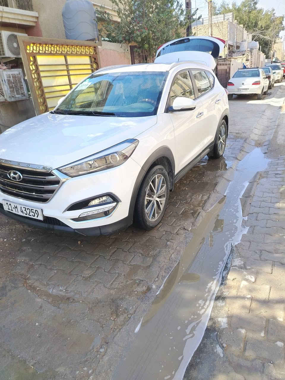 السلام عليكم ورحمة الله توسان الشكل الجديد موديل ١٦ رقم بغداد  ماشيه ٧٤حقيقي بدون صبغ ولا تبديل بيها بارد اربع اصابع في الصندوق للاتصال والاستفسار اكثر ***********
