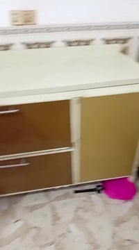 عندي كاونتر البيع السعر200 وبي مجال الرقم 07805373206