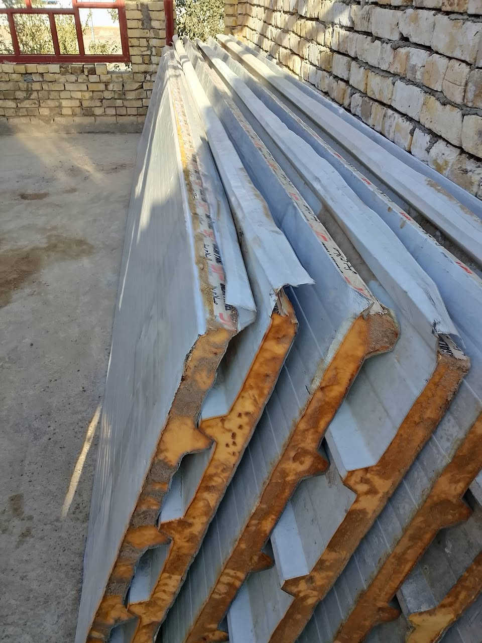 السلام عليكم سندويج نضيف كلش بعده جديد 9 قطع طول الوحده خمس متر ***********
