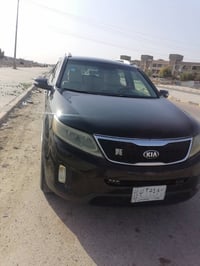 سورنتو ٢٠١٤ أمريكي اربع سلندر ٧ راكب محرك ٢٤٠٠ بيها جاملغ وبنيد الباقي...