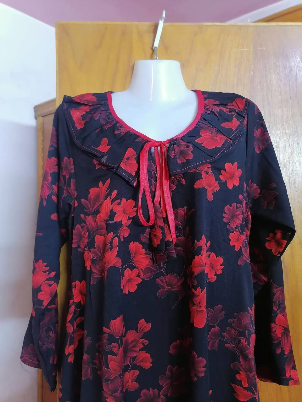 السلام عليكم خياطة أم هاجر أحدث الموديلات وحسب طلب زبوناتنا العزيزات بشتات جبب روب شلحات سوتات شالات عقد بأسعار مناسبة العنوان جميلة شارع ماركت تبارك يوجد لدينا توصيل


**إذا كنت صاحب هذا الإعلان وتريد حذفه لأي سبب، رجاءا أرسل رسالة إلى الدعم الفني**