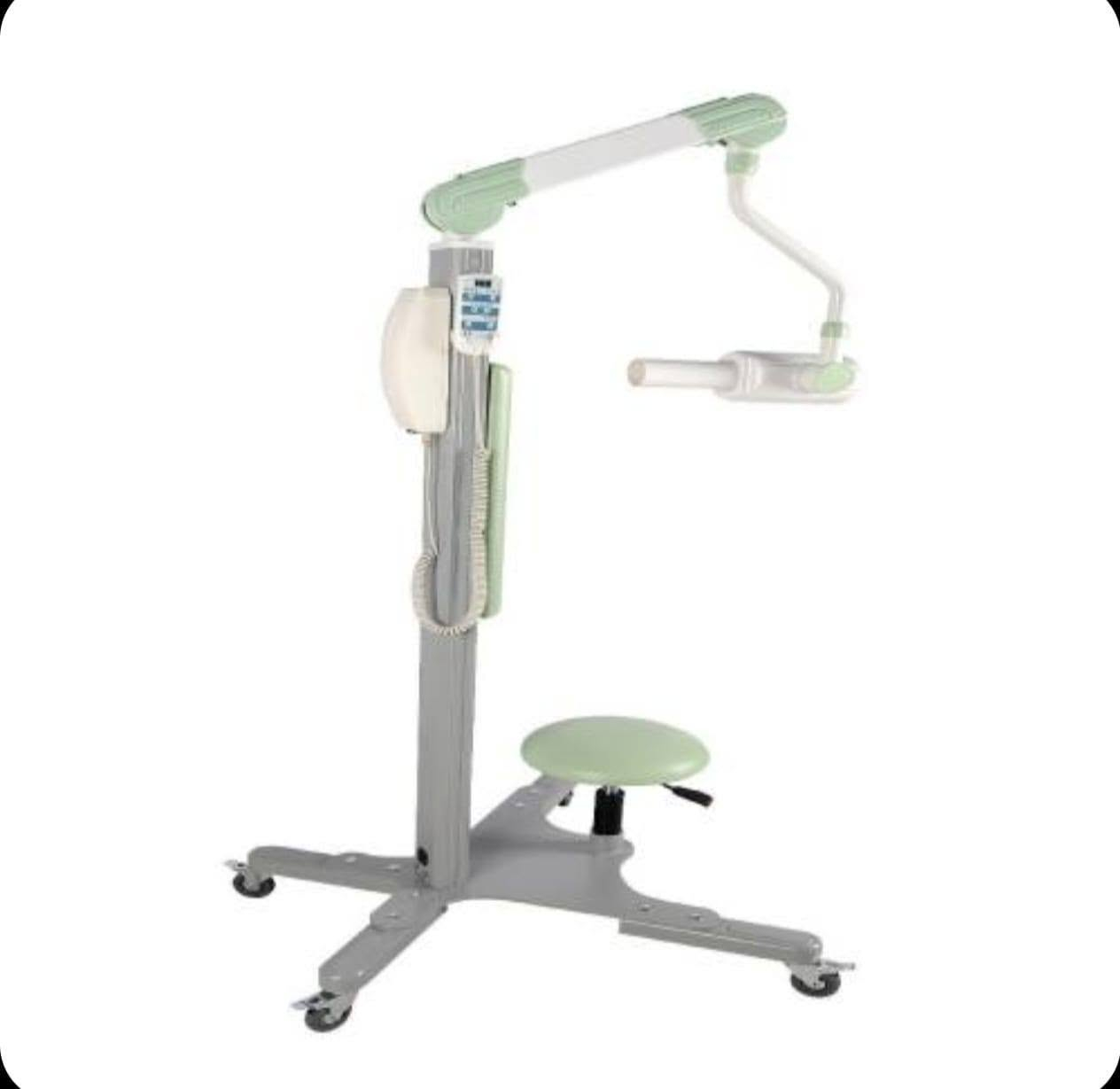 جهاز الأشعة السينية للأسنان (Dental X-Ray Unit) 🦷📸
احصل على صور أشعة دقيقة وعالية الجودة تساعد طبيب الأسنان في التشخيص السريع ووضع خطة علاج مناسبة بكل ثقة.
✨ المميزات:
دقة عالية في تصوير الأسنان وجذور الأسنان والعظم المحيط.
جرعة إشعاع منخفضة لضمان سلامة المريض.
ذراع متحرك ومرن يتيح سهولة توجيه الجهاز لأي زاوية.
نتائج واضحة وسريعة تساعد في تشخيص التسوس، التهابات الجذور، الأسنان المنطمرة، وتقييم نجاح العلاجات.
تصميم متين وعصري مناسب للعيادات والمراكز الطبية.
يتوفر بموديلات تثبيت جداري أو أرضي حسب احتياج العيادة.
الاستخدامات: ✔️ تشخيص تسوس الأسنان.
✔️ فحص جذور الأسنان قبل وبعد علاج العصب.
✔️ تقييم حالة العظم والأسنان المنطمرة.
✔️ التخطيط لزراعة الأسنان والتقويم والجراحات الفموية.
استثمر في جهاز يوفر صورًا دقيقة، أداءً موثوقًا، وسهولة استخدام، ليكون إضافة مثالية لأي عيادة أسنان. 🩺✨
للطلب والاستفسار التواصل على الخاص او الواتساب
***********
