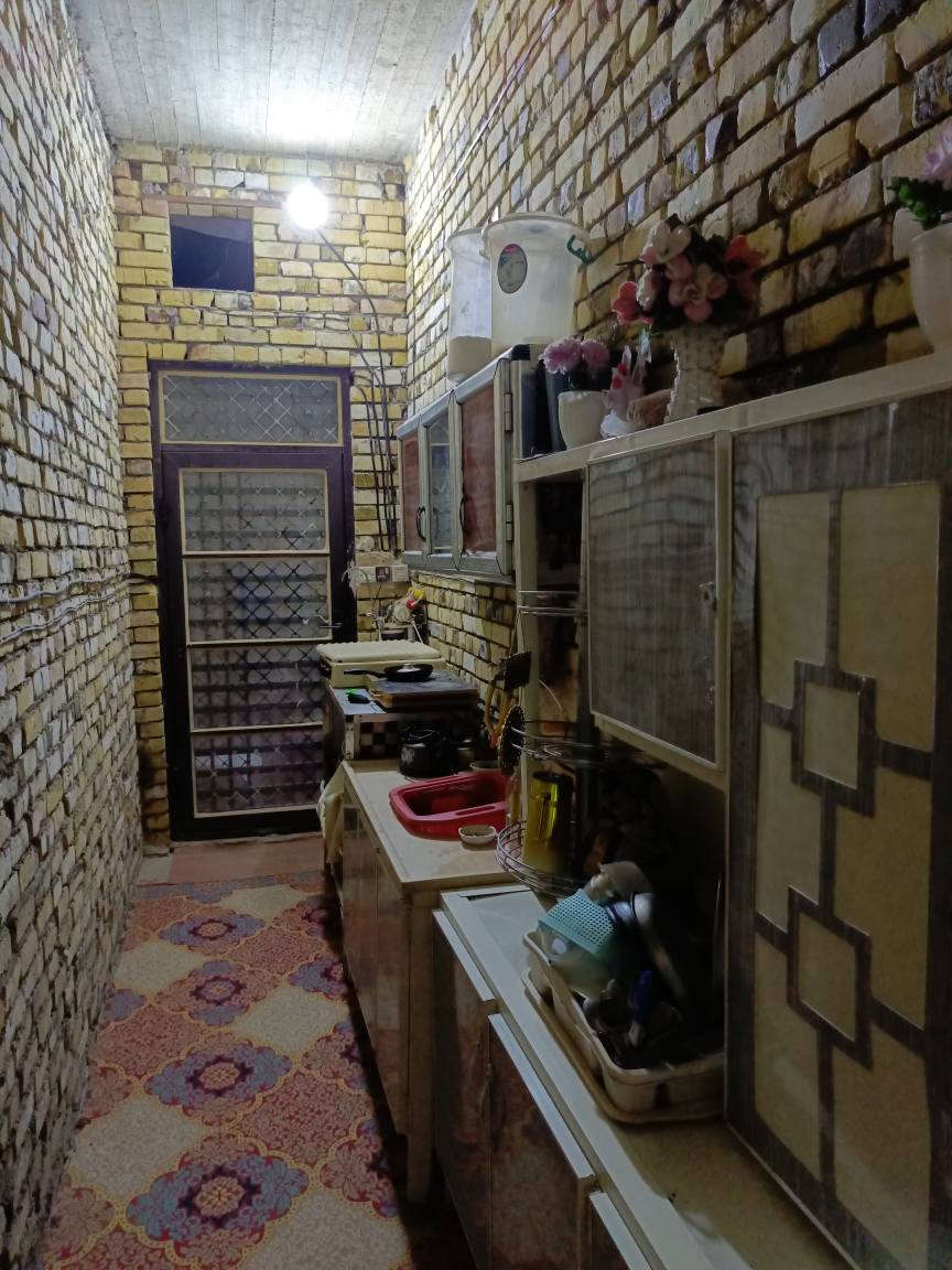 بيت للبيع زراعي حي العسكري قرب اساله الماء حي لازم مساحه ١٠٠ م بناء كامل طابوك سقف صب*********** عمارة, ميسان
