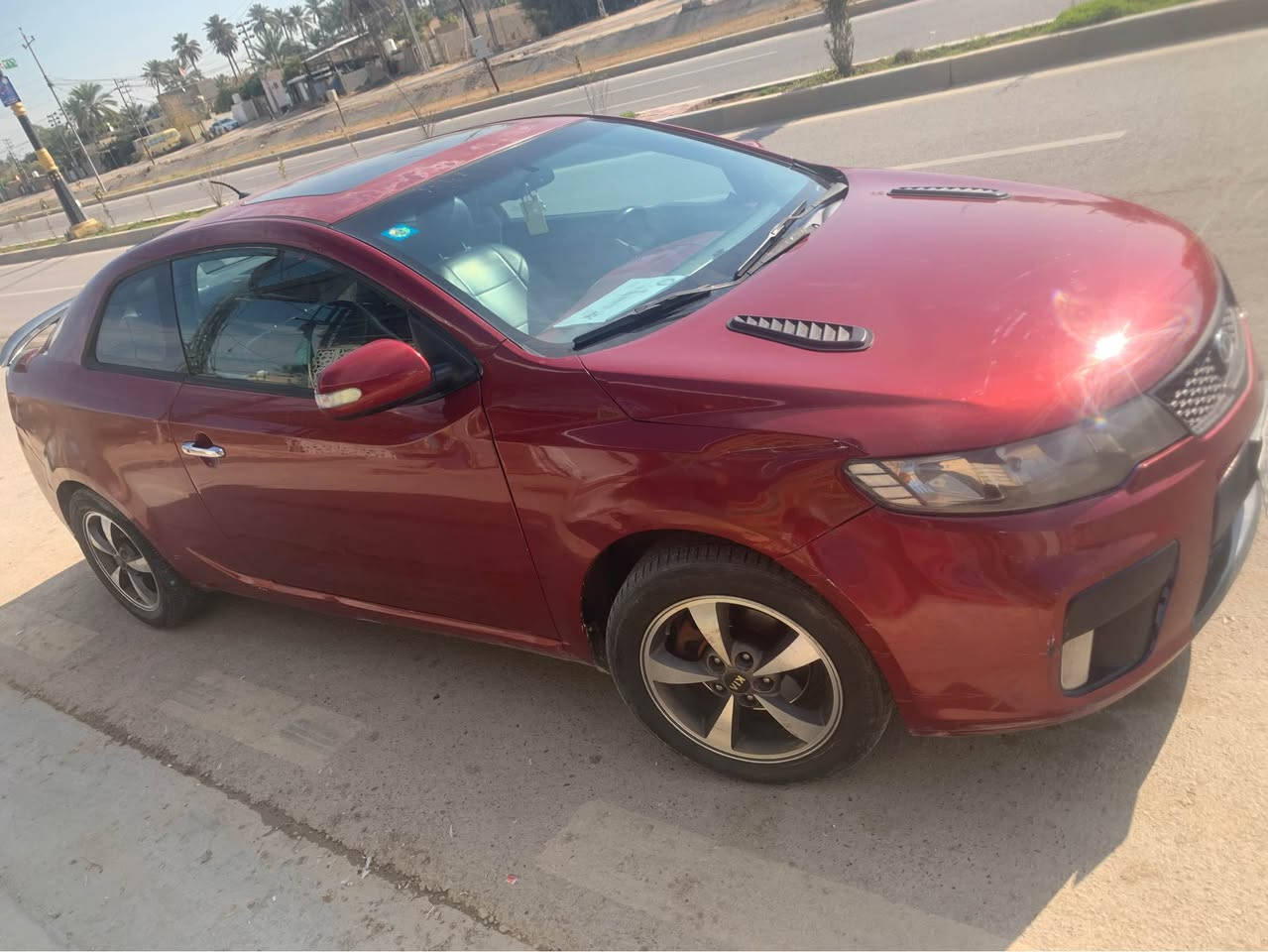 سيراتو مديل ٢٠١٠  تك باب رياضي محرك ١٦٠٠  بصمه  بلادي 
كامره سياره مرتبه كامله مكمله كير ومكينه مكفولات 
مصبوغة حزام جمالية وبيها مكانات جراد فول مواصفات رقم  الدولي  
مكان السياره كربلاء 
السعر 77$ وبيها مجال لشراي 
للاستفسار ‭*********** كربلاء, العراق
