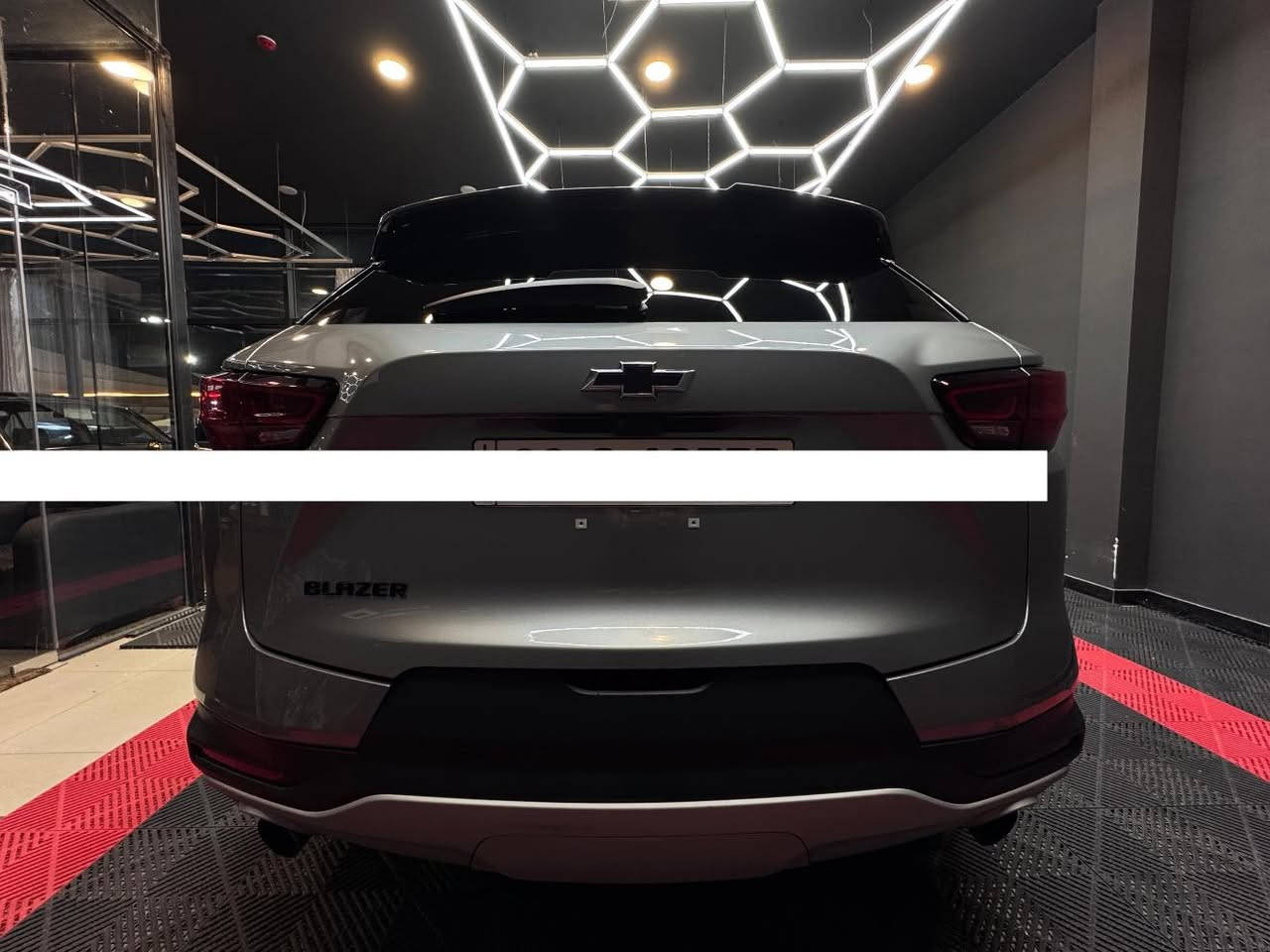 بلايزر 23 ماشيه 20 الف
2000 تيربو 4 سلندر رقم اربيل وكاله 
مابيهة حادث نظيفه تبديل شباج فقط فول مواصفات 
للبيع 
مكاني كربلاء 
متوازي عل بيع 
***********
