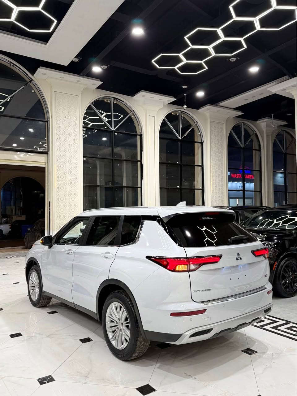 ميتسوبيشي اوتلاندر وارد امريكي موديل 2024 محرك 2.5 مواصفات S-AWC پلاس يعني فول فول شاشه جبيره كاميره خلفي بصمه بانوراما كشنات جلد كشنات كهربائي كشنات تتفيه بريك بصمه موبايل📱وايليس تبريد خلفي سندوك شفت اشاير مريات رادار جانبيات رادار امامي حساس امامي حساس خلفي كاميرات 🎥 خمسه ٣٦٠ امامي وجانبيات وخلفي ٧ راكب لايت ليد زينون ويل كروم تحكم استيرن تحديد سرعه فور ويل يعني دبل اكسل بعد هوايه مواصفات بيها سياره مكفوله من اي نواقص كله بشرط ضرر جملغ وحافت باب وحافت جملغ بجم كله بلادي كبس بشرط سياره بدون شخوط بدون تعديل بدون بقسات كله بشرط ارباكات طاك وراجع سستم سياره ماشي ٢٢ الف مكان سياره إربيل شريكه ابو  ظبي. كارس. سعر. 209$🔥😳  سياره بدون رقم تترقم شمالي فقط 

*********** وتساب
*********** أربيل, العراق
