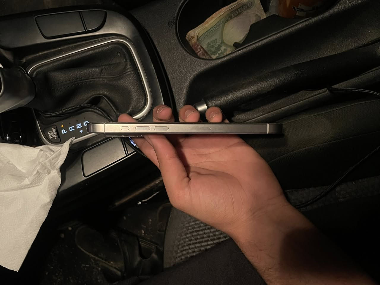 📱 آيفون 15 برو ماكس | iPhone 15 Pro Max
للبيع المباشر - جهاز نظيف جداً
🔍 تفاصيل الجهاز:
• الحالة: نظيف جداً (شبه جديد)، خالي من أي خدوش أو تصليح.
• نسبة البطارية: 90% (أداء ممتاز).
• الملحقات: [اذكر إذا كان معه الكارتون والشاحن الأصلي].
💰 السعر النهائي (قفل):
970$ الف

الموقع والتواصل:
• المكان: بغداد - البلديات.
• رقم الهاتف: ***********
