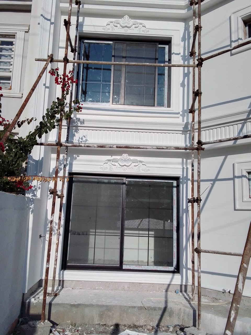 السلام عليكم ابواب وشبابيك المنيوم
سلايت خطين متر 38 $
سلايت 3 خط بدون مانع متر 48 $
سلايت 3 خط مع مانع 58 $
مقطع مفصلي شباك متر 38 $
ملاحظة ( مواد سراي تركي شرط) 
نعمل  في جميع المحافظات 
يوجد توصيل لجميع المحافظات 
العنوان اربيل شارع 100 زانكو 
للاستفسار اتصل 
*********** واتساب
*********** واتساب
