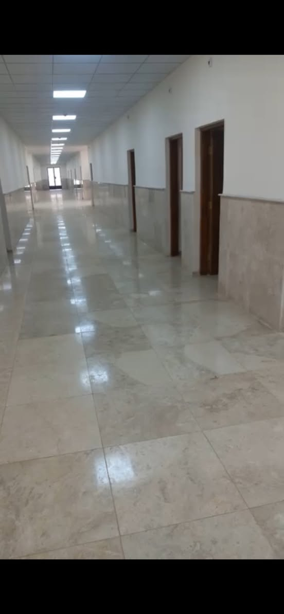 كادر خلفات شغل درجه أولى والتزام بالعمل بورسلين سيراميك ومرمر جدران وارضيات لاستفسار *********** متواجد واتساب
