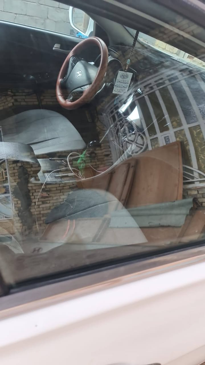 للبيع او مراوس سوناتا وارد كوري 2012
تحويل مباشر مكفولة من الضربة وغير مكفولة من الصبغ جاهزة كلها تبريد ثلج امامي وخلفي 
طخم تاير جديد
 حدادة جديدة 
شاشة ايباد 
كامرة خلفي 
حساسات خلفية
 تحكم ستيرن 
مشروع وطني سنوية للـ 28 بسمي السيارة
دوشمة جديدة
أرضيات جلد
 مابيها نقص بس بيها حالوبة بالقمارة كلش قليل
السيارة إستخدام شخصي مال بيت 
السعر 120العنوان البصرة قضاء الدير للاستفسار الاتصال على الرقم ***********
***********
