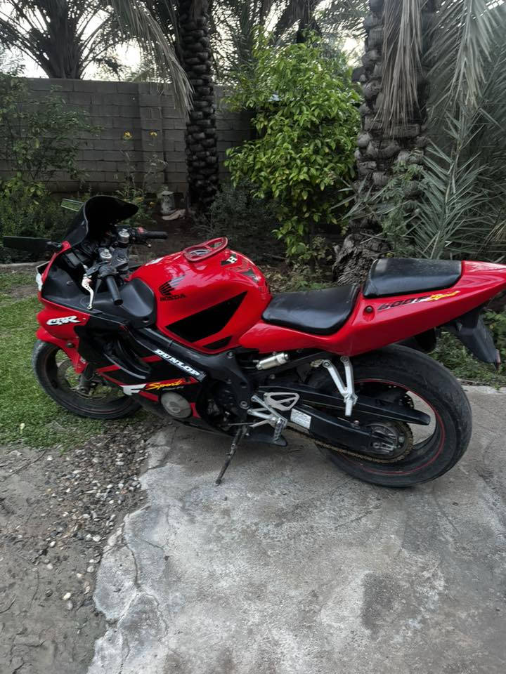 F4i 600cc
دراجه مفتوحه قبل مبدل بيها ضاغطه وزنجيل صار سنتين
وهسه هم رجع عندي صوت الزنجيل يرادلهن تبديل
مكاني ديالى بلدروز
سعرها 16 
موجود واتساب ***********
