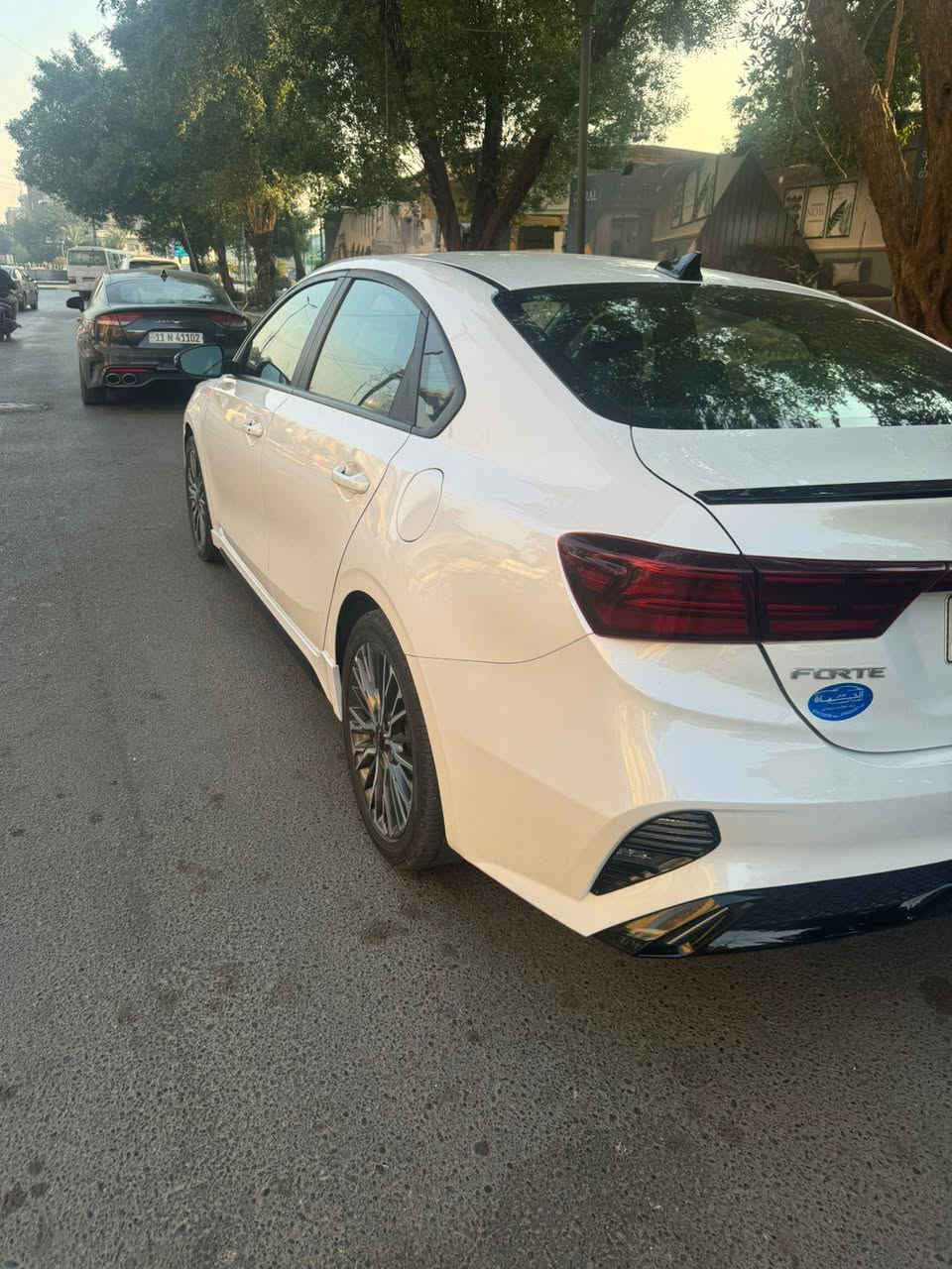 السلام عليكم ورحمه الله 
كيا فورتي  موديل ٢٠٢٣ 
سياره فول مواصفات جي تي لاين 
رادارات أماميه وخلفيه
ورادر مريئ 
سياره بصمه وفتحه وتشغيل عن بعد 
ماشيه ٥٥ ميل 
وارد أمريكي 
مكينه ٢٠٠٠دوش
صور الحادث موجوده كدامكم 
السعر ١٧٢$وبيها مجال 
الاتصال ع هذا الرقم *********** 
مكان 
بغداد
