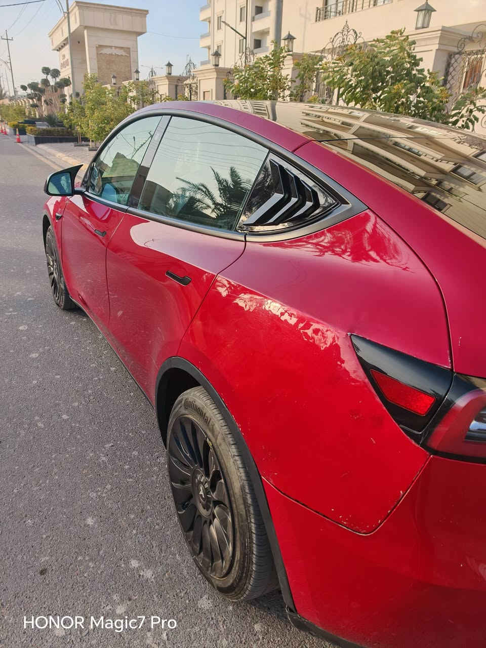 السلام عليكم
تسلا موديل Y 
لونك رينج / دبل ماطور
7. راكب 
داخل ابيض 
اون لاين
مربوطة فون كي 
محدث اخر تحديث 
امريكيه 
صور الحادث مرفقه 
موديل 2023
رقم بغداد تحويل ثاني يوم
السعر 215
مكانها الفلوجة 
***********
