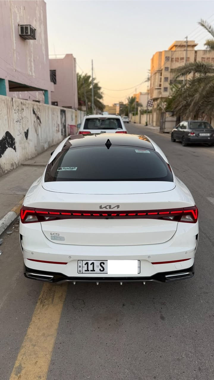 السلام عليكم K5خليجي  فول موديل 2023 
 ماشيه 53 الف
كفاله عامه 
محرك ٢٠٠٠ دوش
بانوراما
بصمه
كشنات مخمل
كشن سايق كهرباء
حساس امامي خلفي
شاشه كار بلي
كامره خلفيه
مود درايف 5 وضعيات قياده
تبريد شاشه
بكلايت لد متصل
لايت 4 عدسات زنون
لد نهاري
ويل ١٨
تشغيل عن بعد
نضام ترحيب
رقم بغداد
(فقط مراوس بكامري 24 او25)بدون بيع فقططط مراوس
للاتصال ***********
