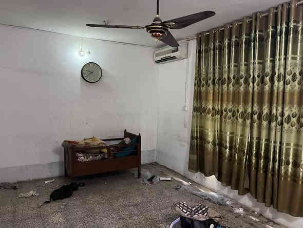 سلام عليكم بيت الايجار مساحته 250متر يتكون من صاله ومطبخ وكلدور وغرف نوم عدد 2سعر الايجار 250 كل شهر ابشهر العنوان حله شارع 80خلف بانزين خانه مال اضواء بابل قريب جدا من شارع العام ولاستفسار اكثر او لاتصال على الرقم التالي 
***********
