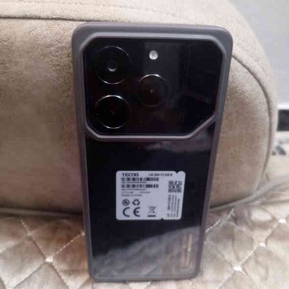 السلام عليكم 
تكنو بوفا 6 برو 5g مستعمل قليل
نضافه 100/100

المواصفات : 

الشاشة : Amoled هرتز120

الرام : 24

الذاكرة : 256 

الكاميرا : 108

المعالج : Dimensity 6080

البطارية : 6٫000 يدعم الشحن 
السريع 70 واط
60فريم ببجي سلسل

اضائة led خلفية 

الملحقات كامله ماعدا السماعات
جهاز نظيف خاص بالالعاب للبيع ...

السعر 185 وبي مجال بسيط
العنوان بغداد شهداء البياع رقم الهاتف
*********** واتساب فقط
