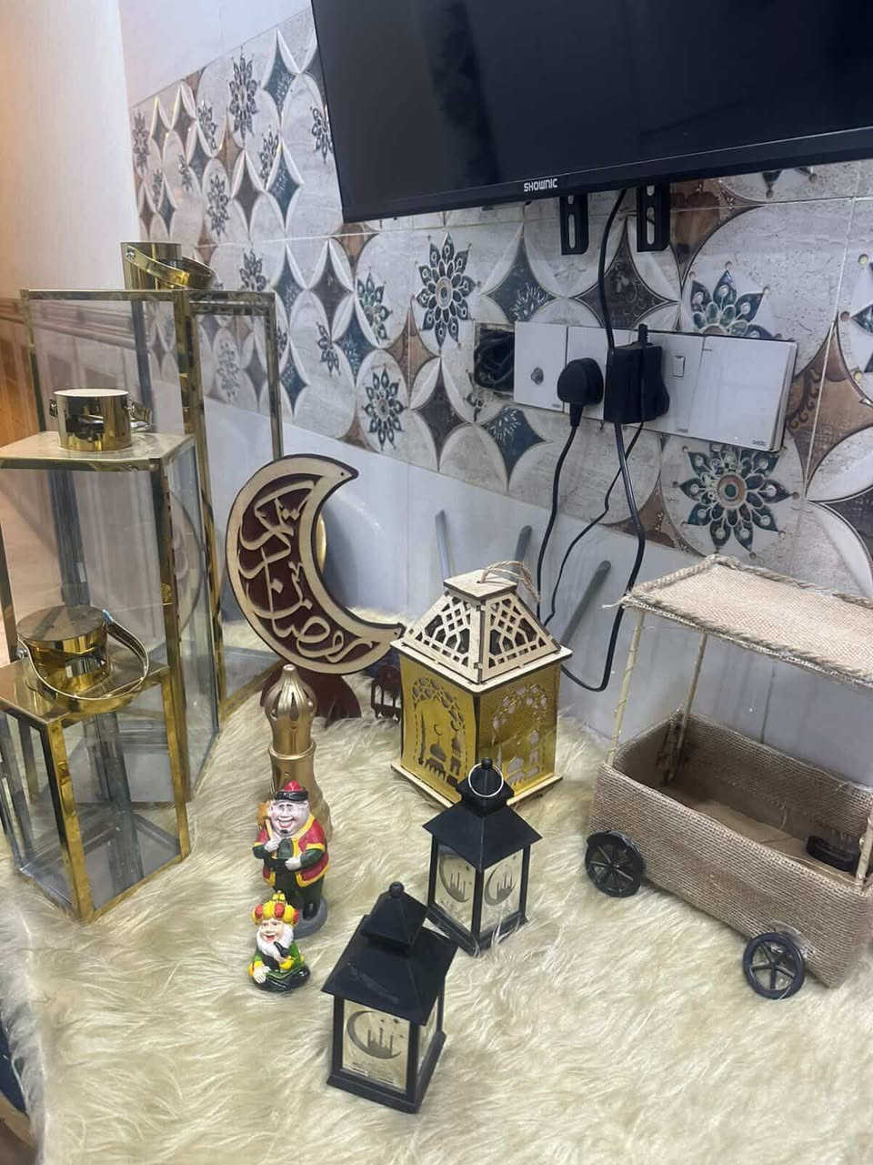 للبيع اغراض و فوانيس 
مكان العامريه


**إذا كنت صاحب هذا الإعلان وتريد حذفه لأي سبب، رجاءا أرسل رسالة إلى الدعم الفني**