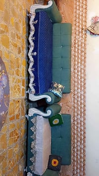 تخم 7 مقاعد بس وحده مختلفه نضيف السعر 75 وبي مجال عنوان شعله دوانم 077...