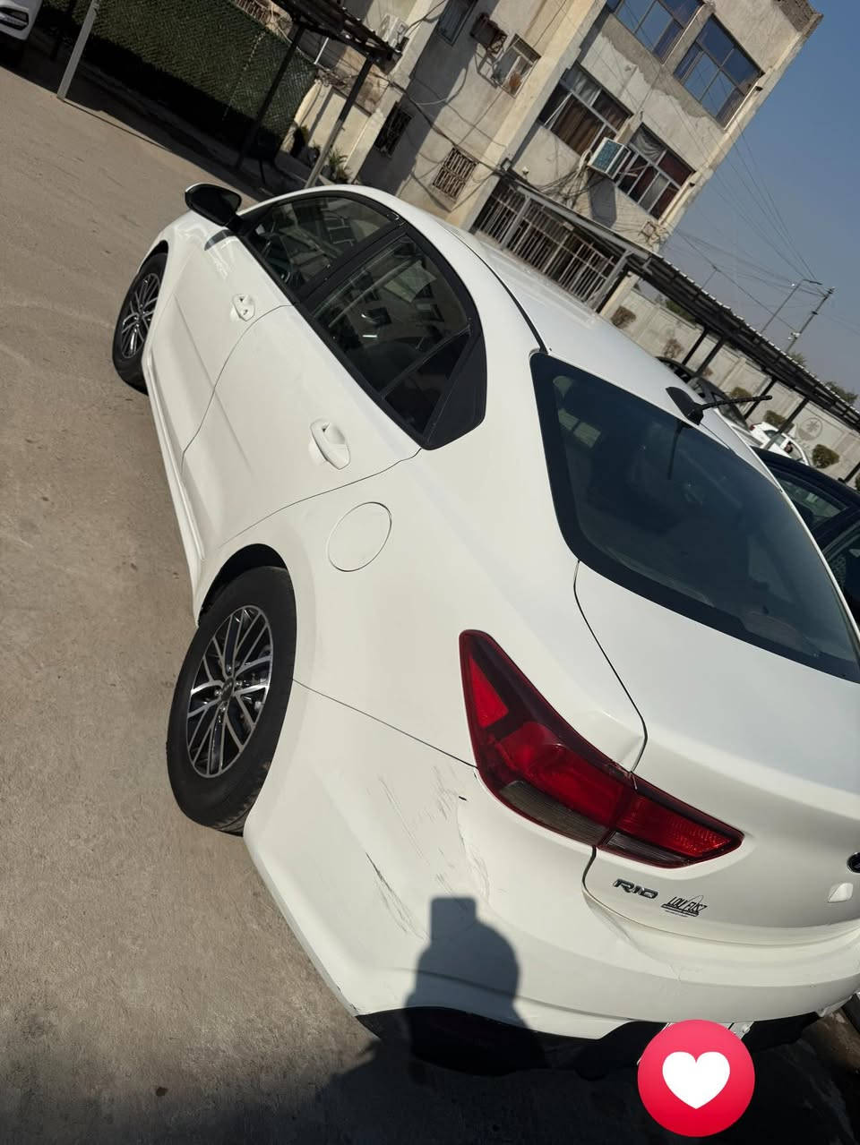 سلام عليكم
كيا ريو2019 وارد امريكي 
حادث امريكا فقط بدون دواخل وايرباك 
السونار داخل الصور 
سعر 92 وبي مجال السياره جاهزه بدون نقص 
للاستفسار اكثر ***********
