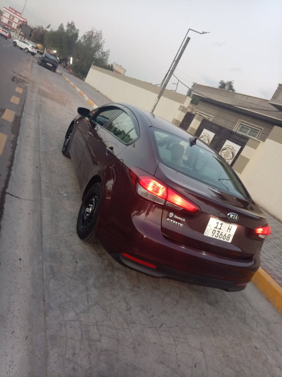 السلام عليكم كيه فورتي ٢٠١٧ مكينه ٢٠٠٠ دوش وارد أمريكي حادث بس بنيد كير ومكينه خير من الله رقم بغداد انكليزي ابسمي سياره جديده خير من الله مدوشمه عام مابيه اي نقص تخم تاير جديد مكان سياره حي اور سعر ١١٥ رقم *********** شرار يتصل غير متواجد ع فيس
