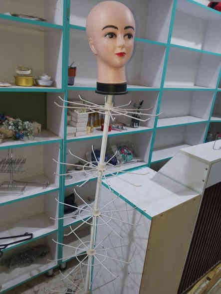 فاترينات+ميز مكتب تزكام تركي+لد مسار الأصلي+ستاند العدد ٤ 

السعر مليون وربع استفسار أكثر تفضل واتس ***********
