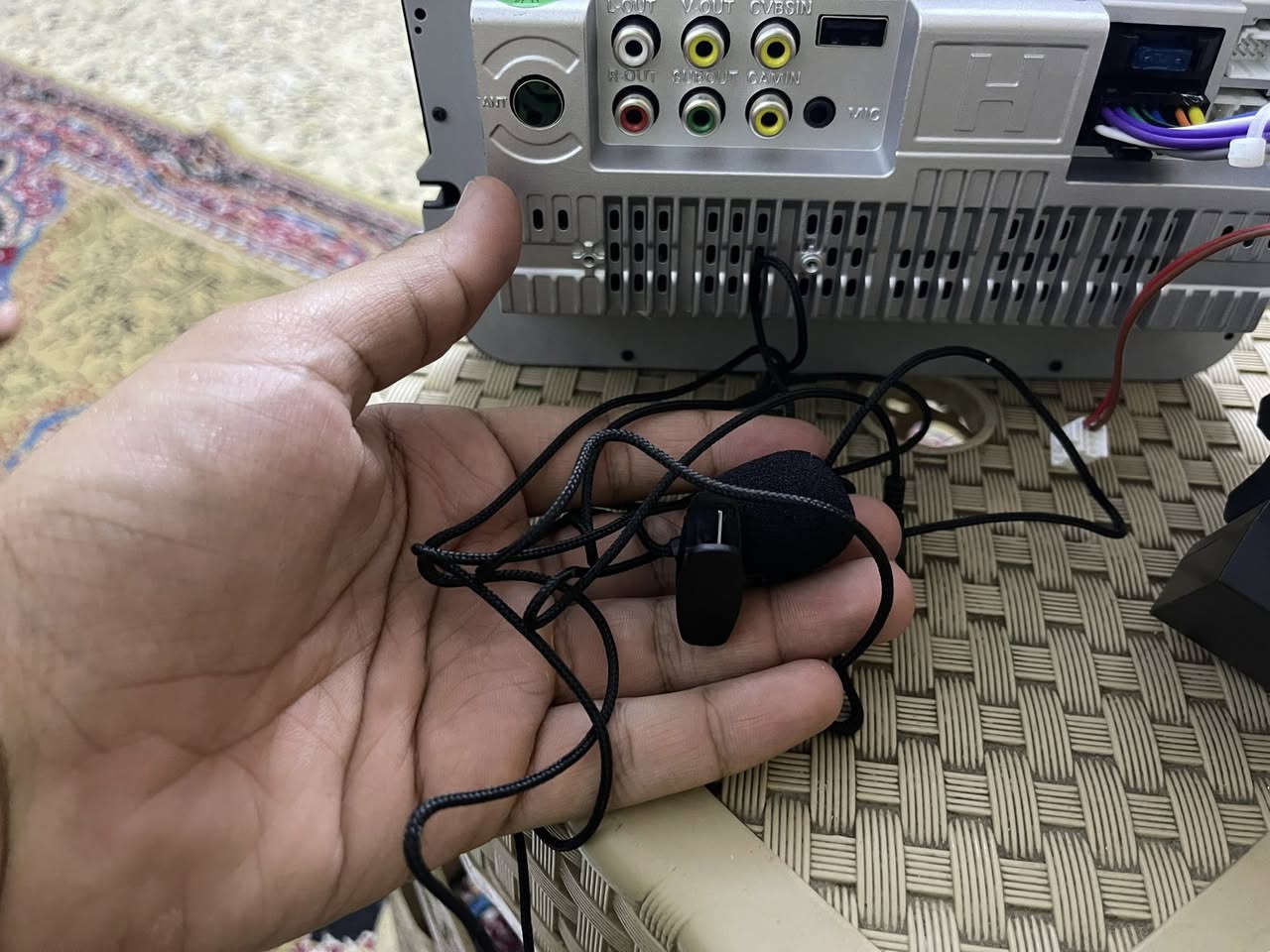 شاشه  سياره للبيع تشغل كار بلي هذه شاشة أندرويد للسيارة مقاس 7 بوصة مصممة خصيصًا لتناسب طرازات فولكس فاجن.التوافق: تناسب موديلات مثل جولف، بولو، باسات، جيتا، وتيجوان.الميزات: تتضمن شاشة لمس، ونظام تحديد المواقع العالمي (GPS)، واتصال بلوتوث، ومنافذ USB.الوظائف: تدعم واجهات أبل كاربلاي (Apple CarPlay) وأندرويد أوتو (Android Auto) للاتصال
وتربط ع موبايل ونظام حديث والشاشة معرفه 

الي يعرف بيهن ياخذها العسر خاص


**إذا كنت صاحب هذا الإعلان وتريد حذفه لأي سبب، رجاءا أرسل رسالة إلى الدعم الفني**