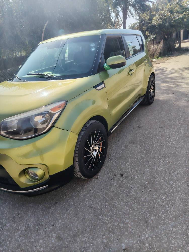 السلام عليكم 
كيا صول
موديل 2018
رقم أربيل دولي
ستوه داخله هزه
بدووووون ايرباك
بدون تبديل كلها ليبل واحد 
المواصفات
شاشه  
كامره
تحكمات ستيرن جهتين
تبريد بيانو
ويل كب 
السياره جديده جداً
بيها فقط بنيد صبغ نفسه بدون تبديل و بدون فتح و شويه بالدور الخلفي 
مكاني :النجف - كوفه 
السعر 118 وبيها مجال 
*********** النجف, العراق
