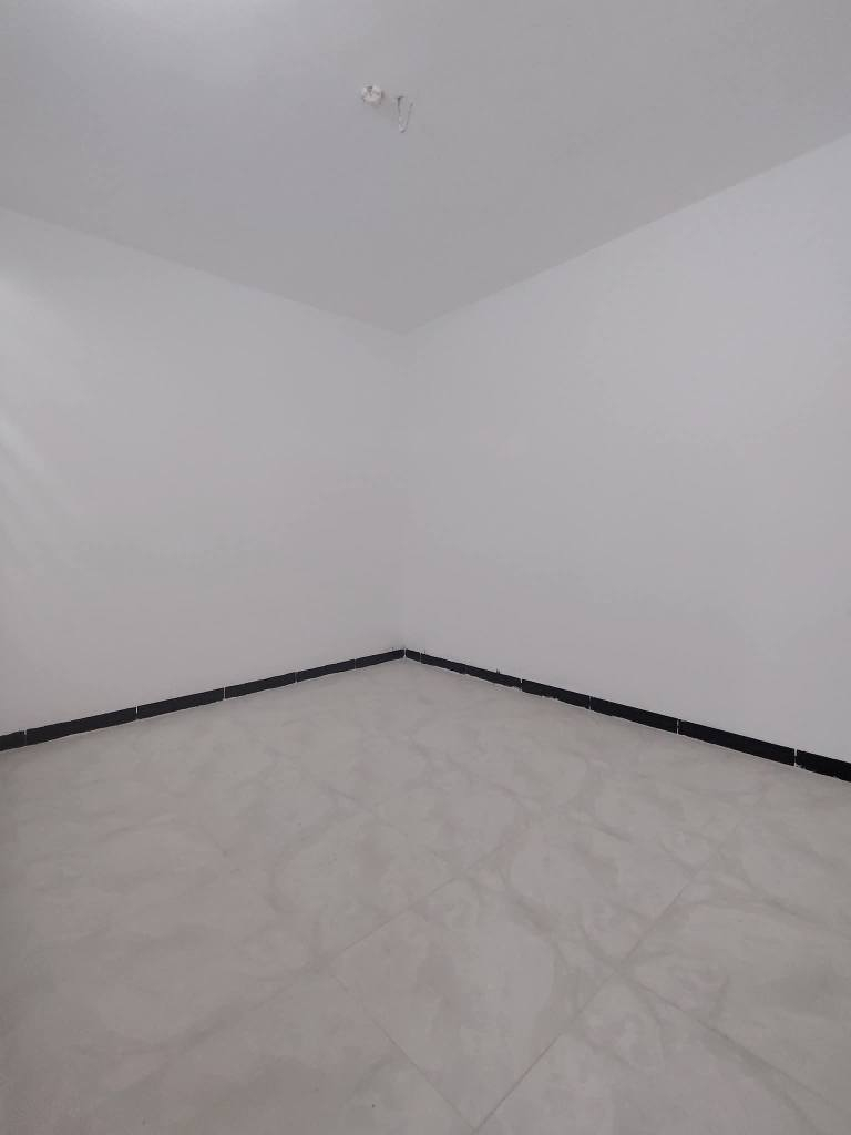 #يعلن_مكتب_ #التساهل_مقابل_قرية_لغدير_عمود282_ بشارع المطحنه
***********
#بيت_100متر_

#بيت_طابو_زراعي_سند25

#سعر35_مليون_وبيه_مجال  

بناء حديث
غير مسكون
بناء ممتاز جدا 

عنوان لبيت النجف 
#مقابل_ملحق_قرية_الغدير_مباشر 
يحتوي لبيت على+ غرفه+1صاله +ستغبال +مطبخ +صحيات بلداخل +وصحيات بلخارج 

***********وتساب النجف, العراق
