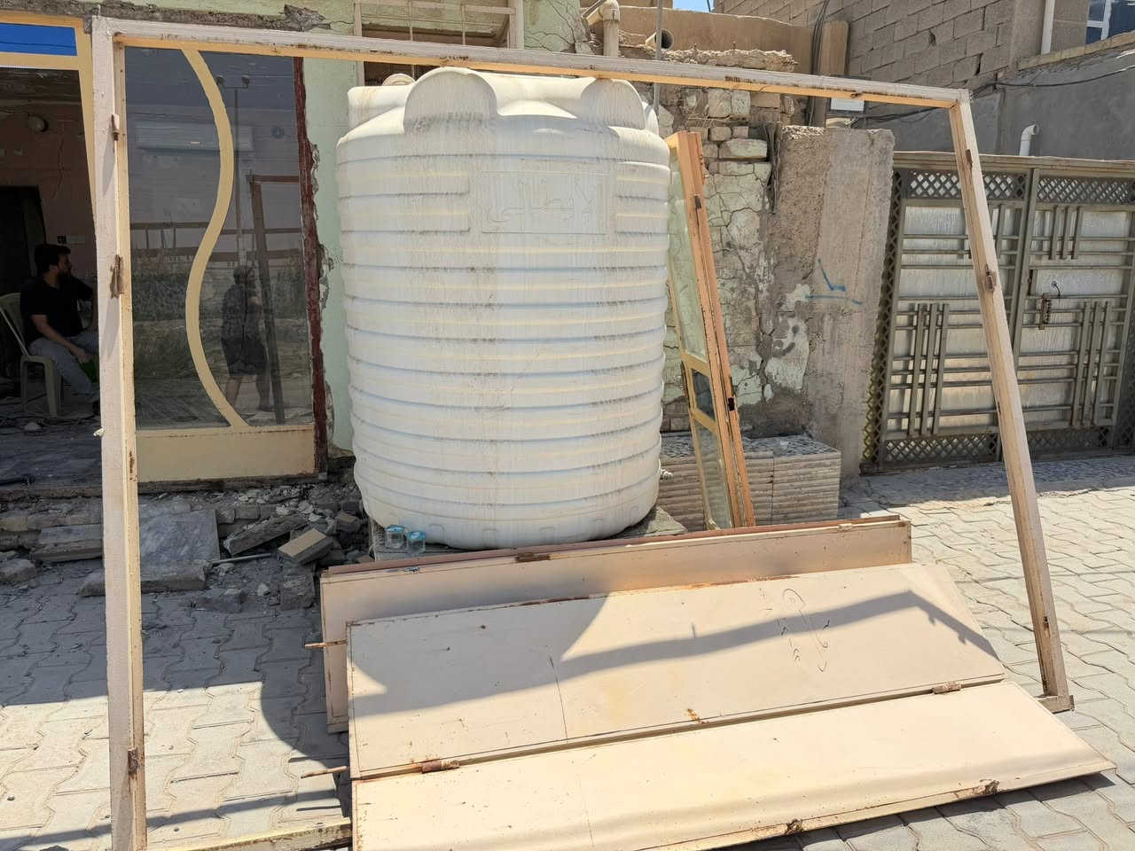 للبيع جم خانه وباب دفتري العرض 3 مترات والرتفاع مترتين و 20 بغداد النهروان ***********
