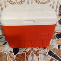 حافظة ثلج • نظيفة • جديدة