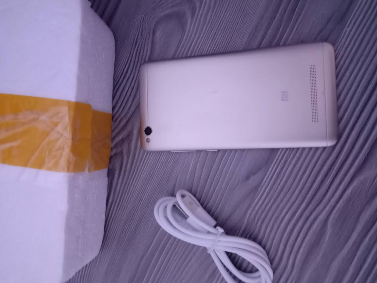 السلام عليكم 
موبايل بهذا الشكل 
ماركة شاومي 
ذاكرة 64 كيكا 
بالة شغال واضح بالصور 
نظام البيع فحم فحم فحم 
بسعر 35 ألف


**إذا كنت صاحب هذا الإعلان وتريد حذفه لأي سبب، رجاءا أرسل رسالة إلى الدعم الفني**