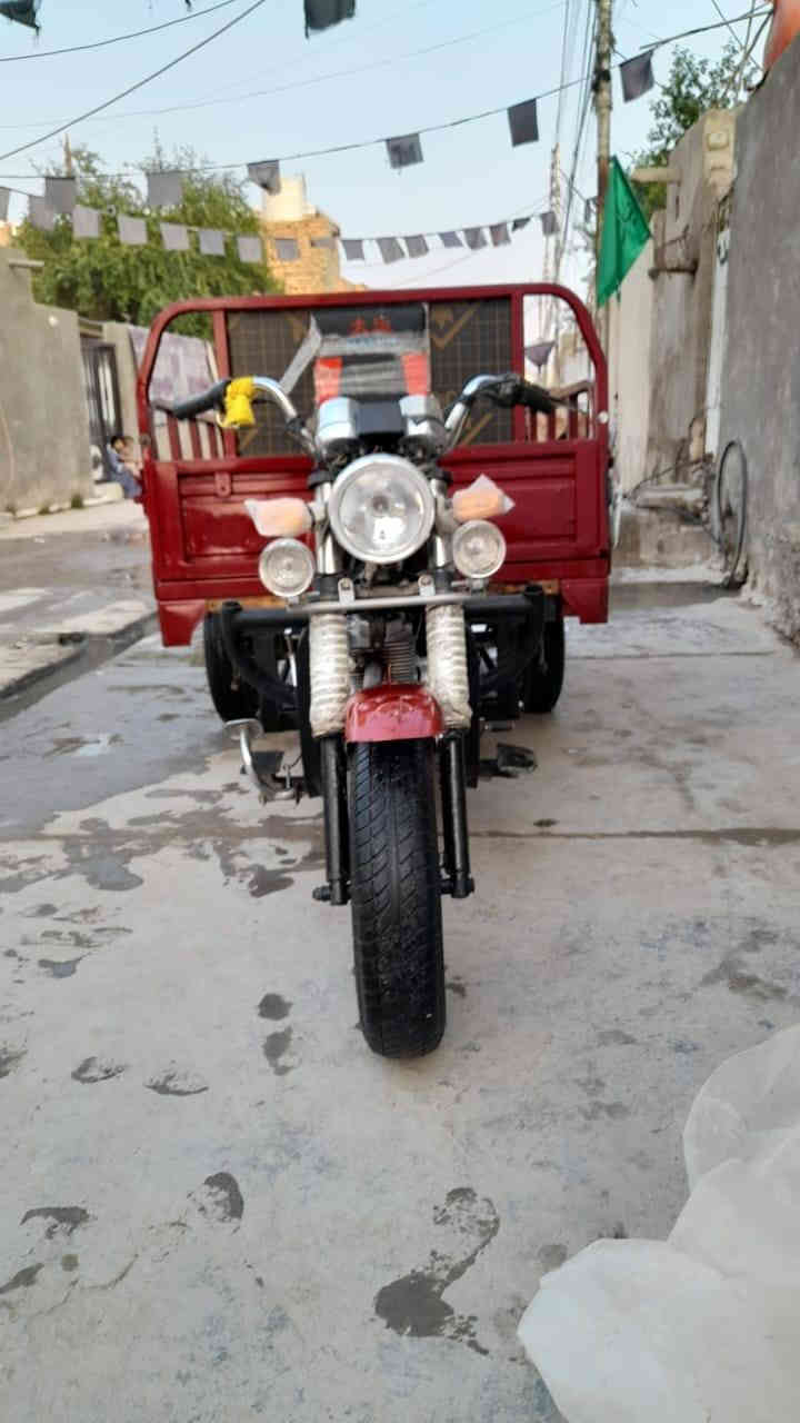 سلام عليكم ستوته للبيع
مديل 2010 
تعمير جديد محرك جديد كلشي بيهاا جديد 
سعرهاا مليون 700 
المكان سوك الشيوخ 
اتصال ***********
مو شراي لاتراسني 🤗
